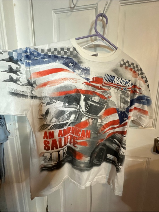 Chase Authentics Other - Chase Authentics White Red Blue NASCAR 'An American Salute' Vintage Graphic Tee